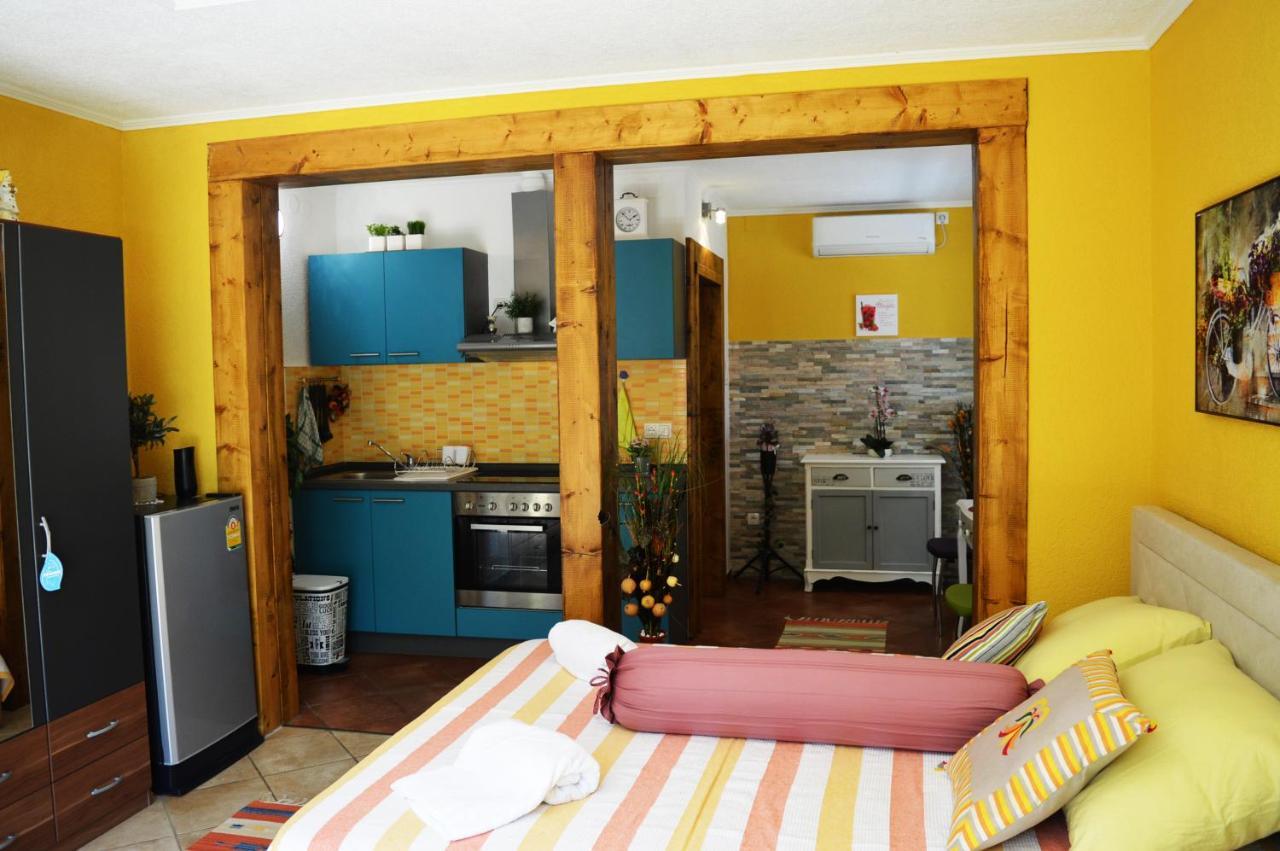 Studio Apartments Luka Biograd - 벤코바츠 외부 사진