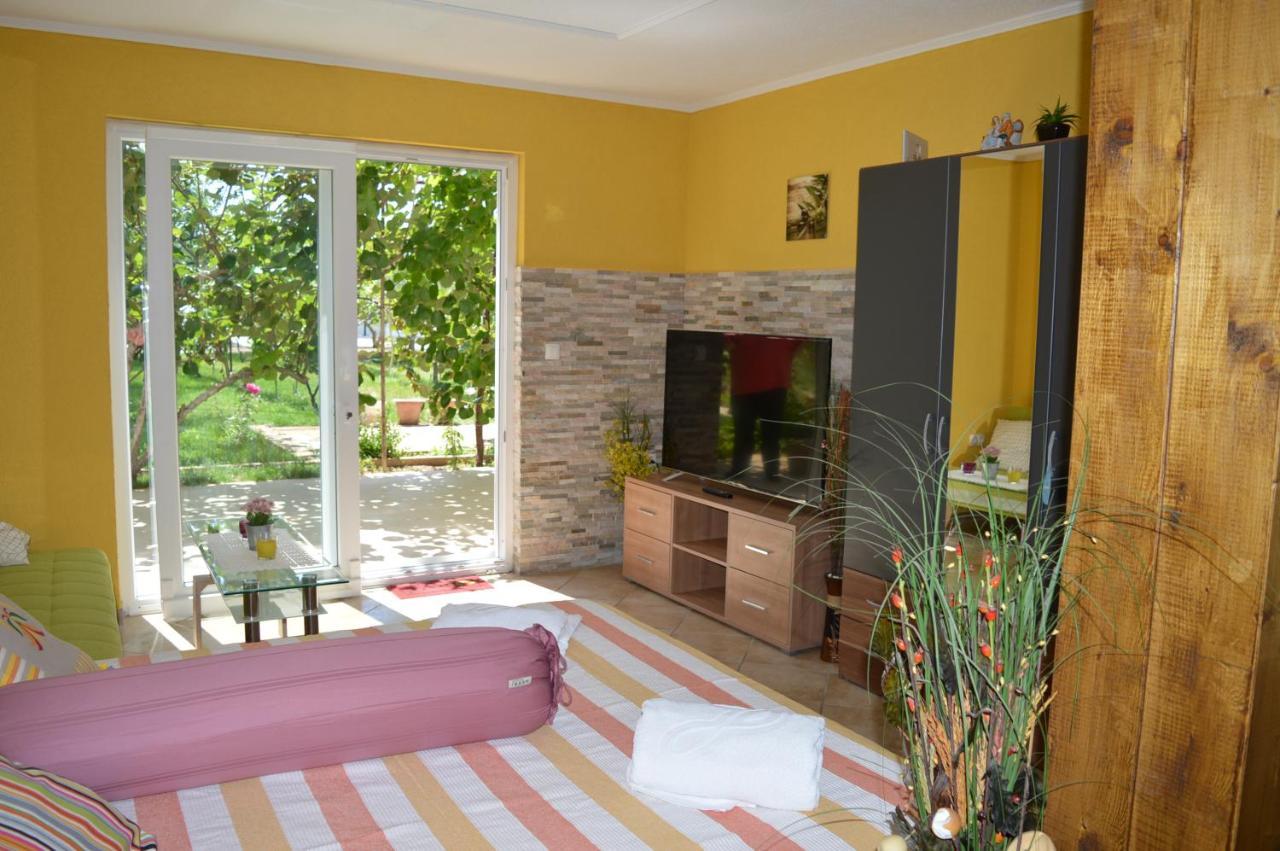 Studio Apartments Luka Biograd - 벤코바츠 외부 사진
