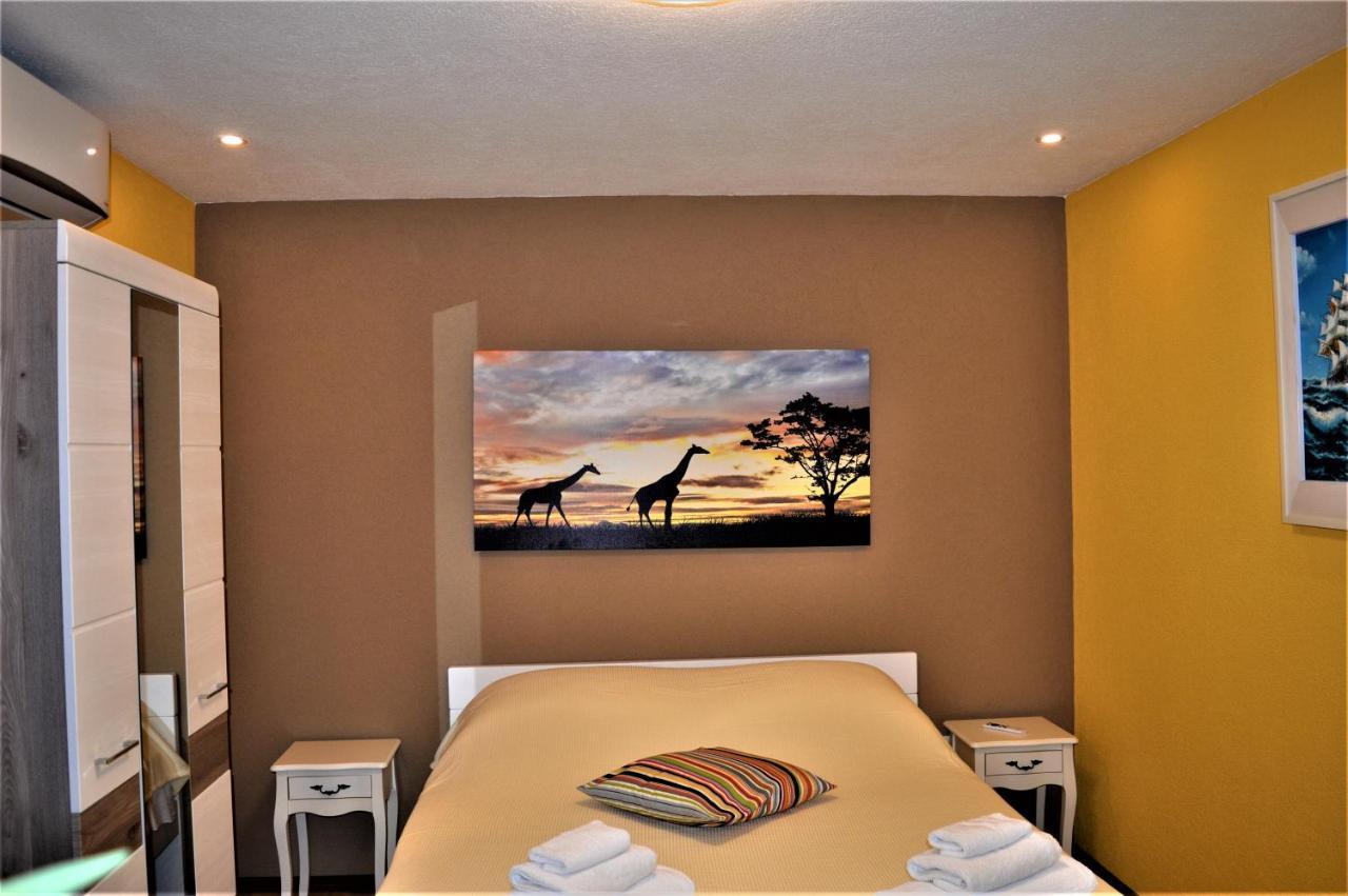 Studio Apartments Luka Biograd - 벤코바츠 외부 사진