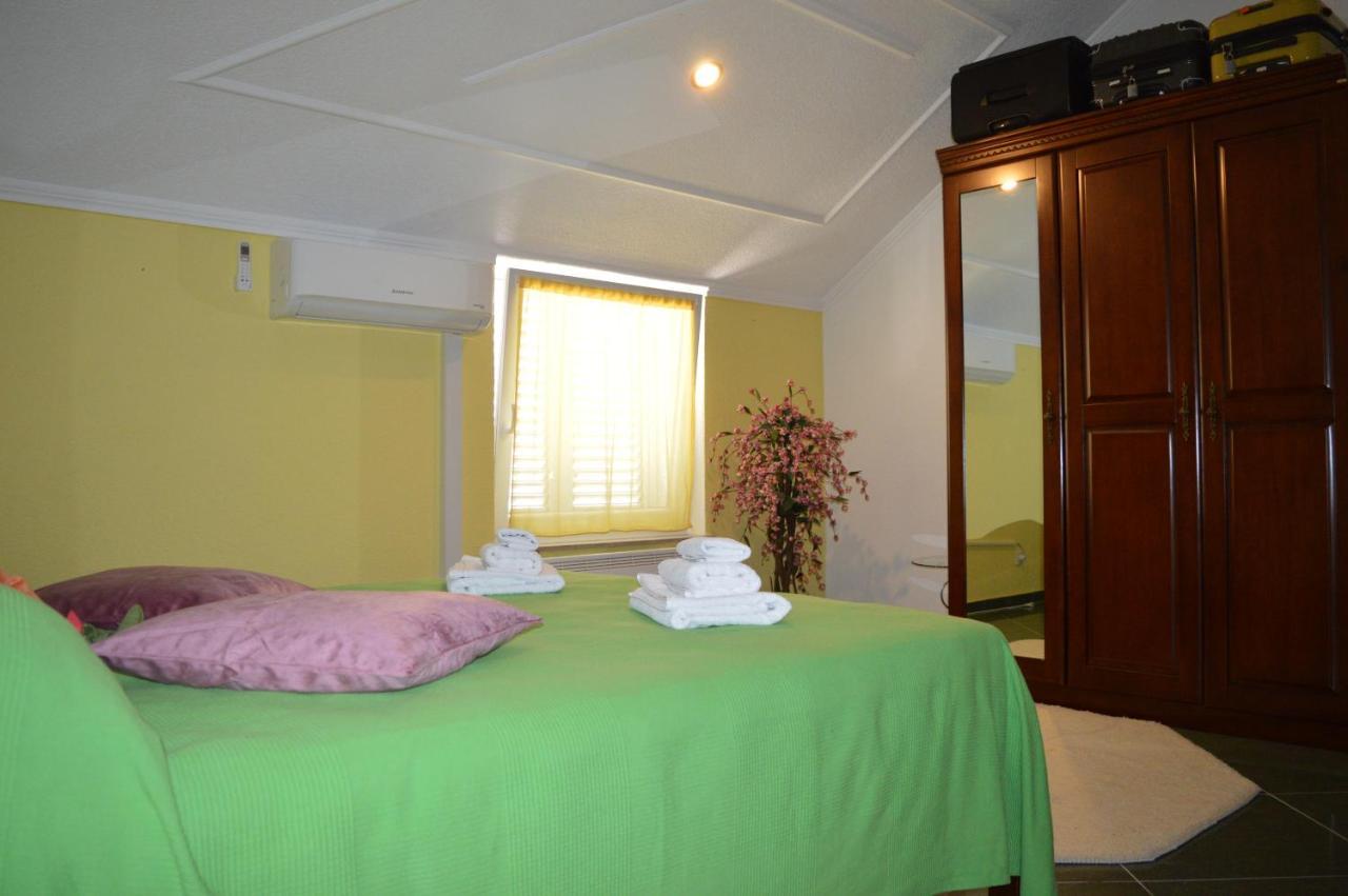 Studio Apartments Luka Biograd - 벤코바츠 외부 사진