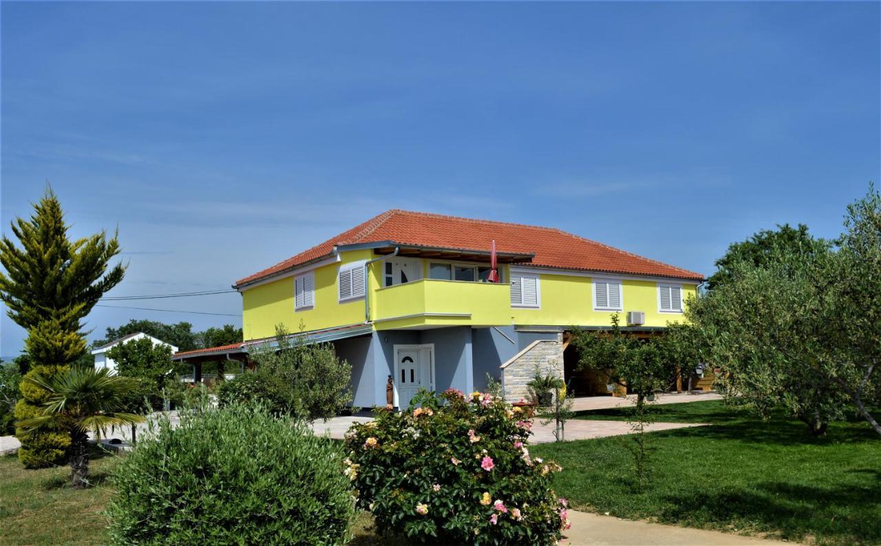 Studio Apartments Luka Biograd - 벤코바츠 외부 사진